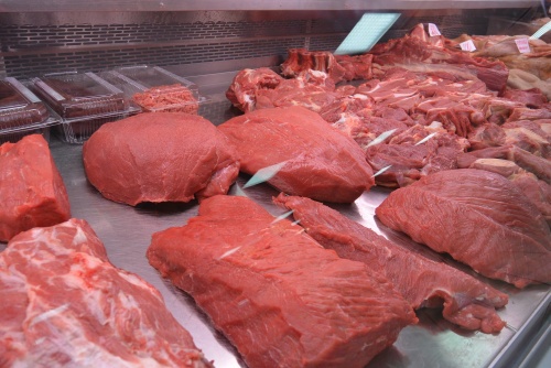 Парное мясо по выгодной цене в ТЦ "Первореченский"